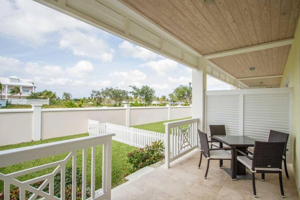 Holiday home Luxury Townhouse In Palm Cay, Bahamas Nassau